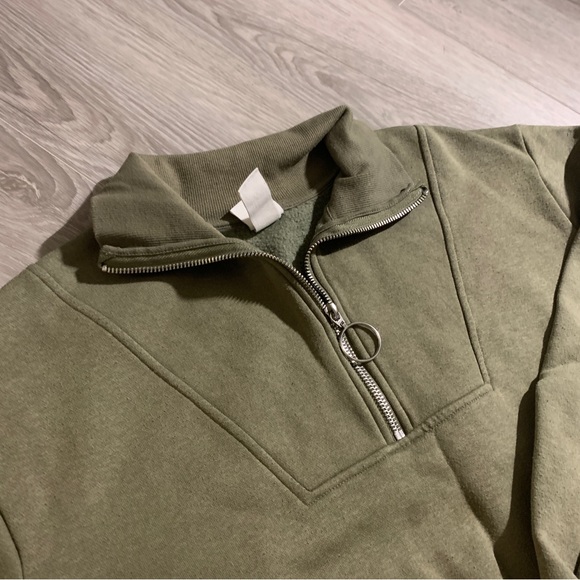 H&M green sweatshirt with quarter-zip - Picture 3 of 7